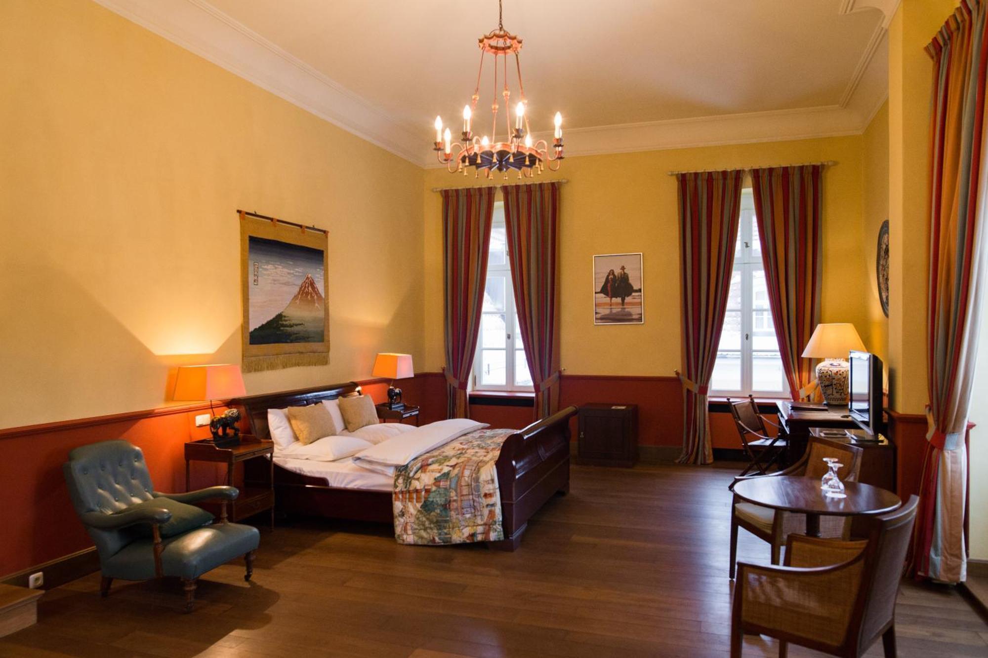 Hotel Chateau Bela Bilik gambar