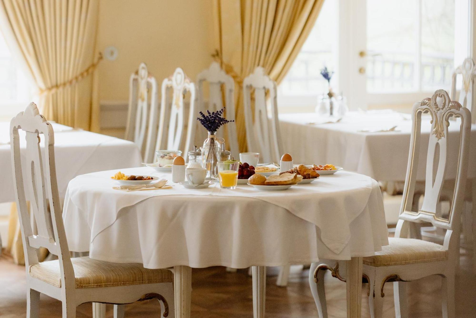 Hotel Chateau Bela Luaran gambar
